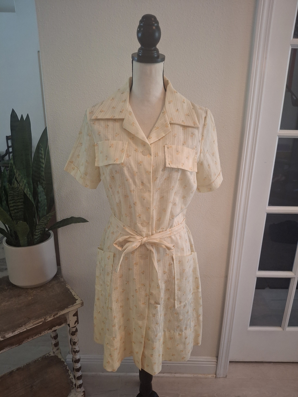 Vi Tage 70s Pale Yellow Floral Shirtwaist Midi Dress